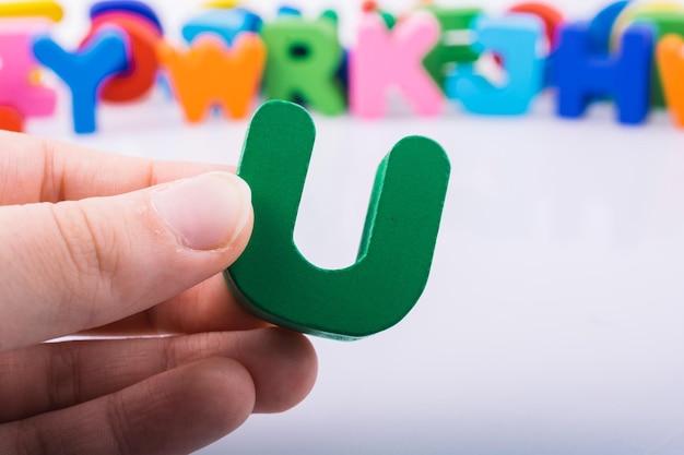 地球历史分为那几个阶段-列出各阶段主要的构造运动